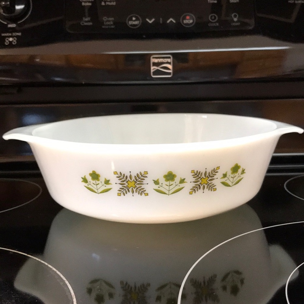 VTG Anchor Hocking “Fire King”2 Qt. Casserole Dish